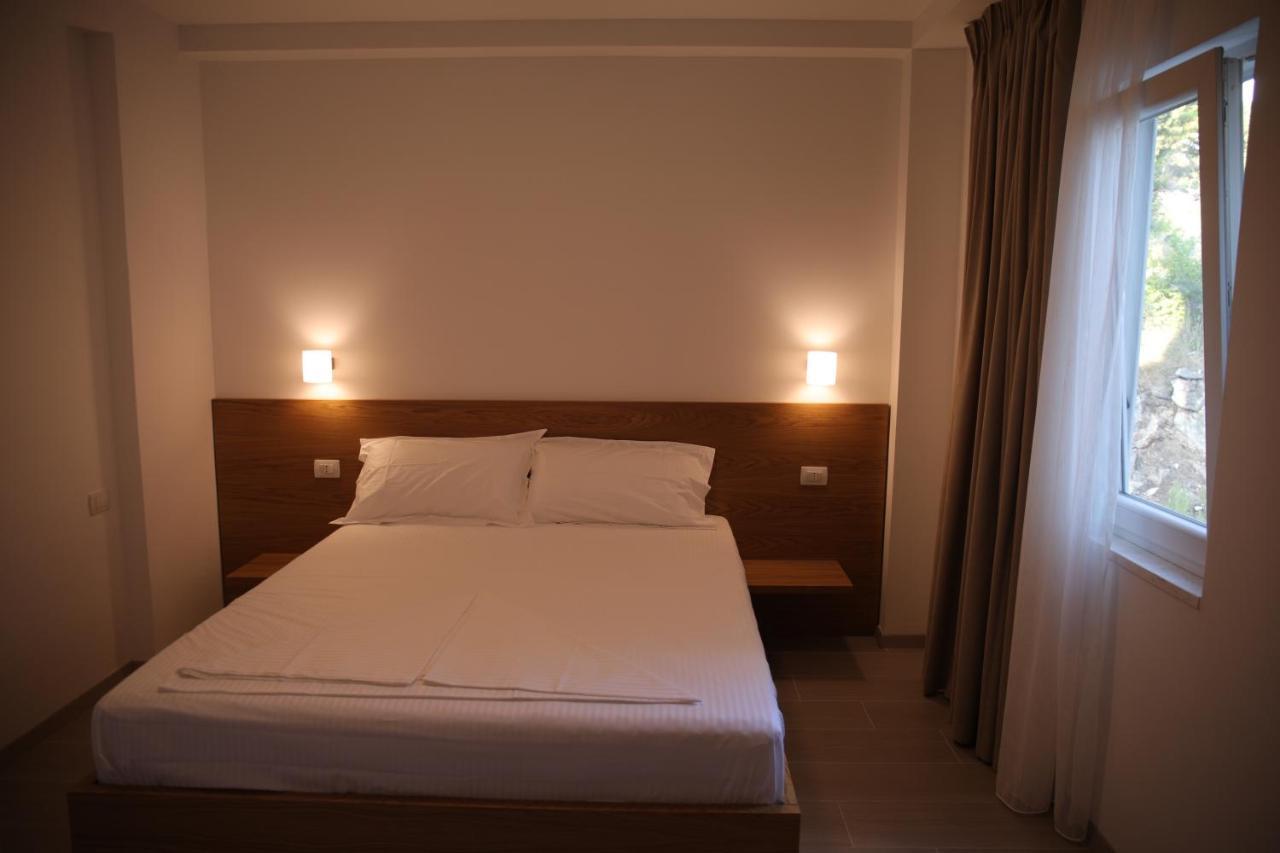 Serenity In Hotel Lezhë Exterior foto